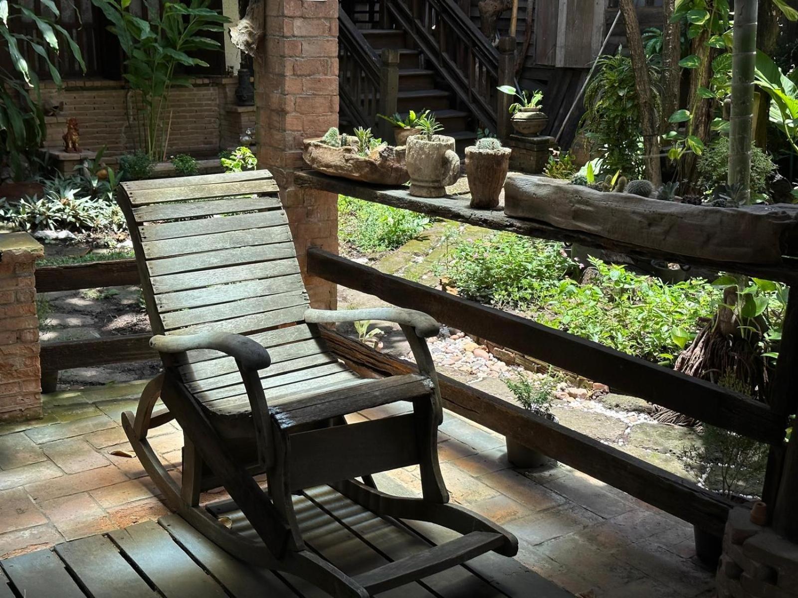 Cozy Nest Cnx Hostel Chiang Mai Buitenkant foto
